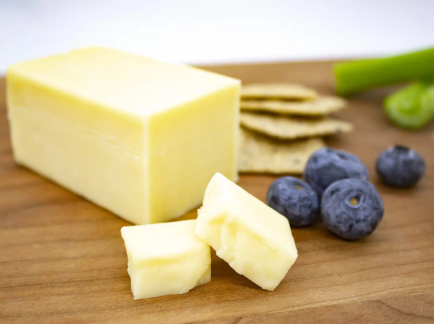 Robertson's Extra Sharp Cheddar 8oz Bar